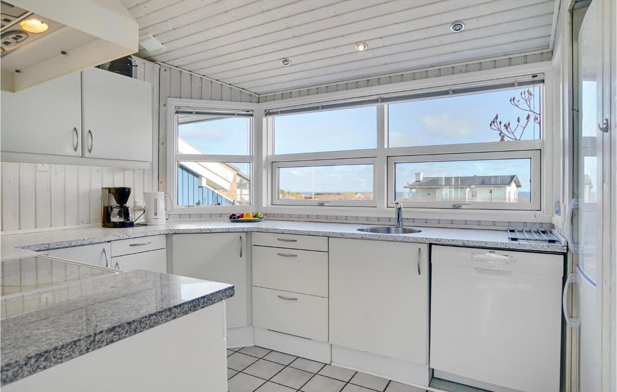 Awesome Home In Stroby With Wifi Экстерьер фото